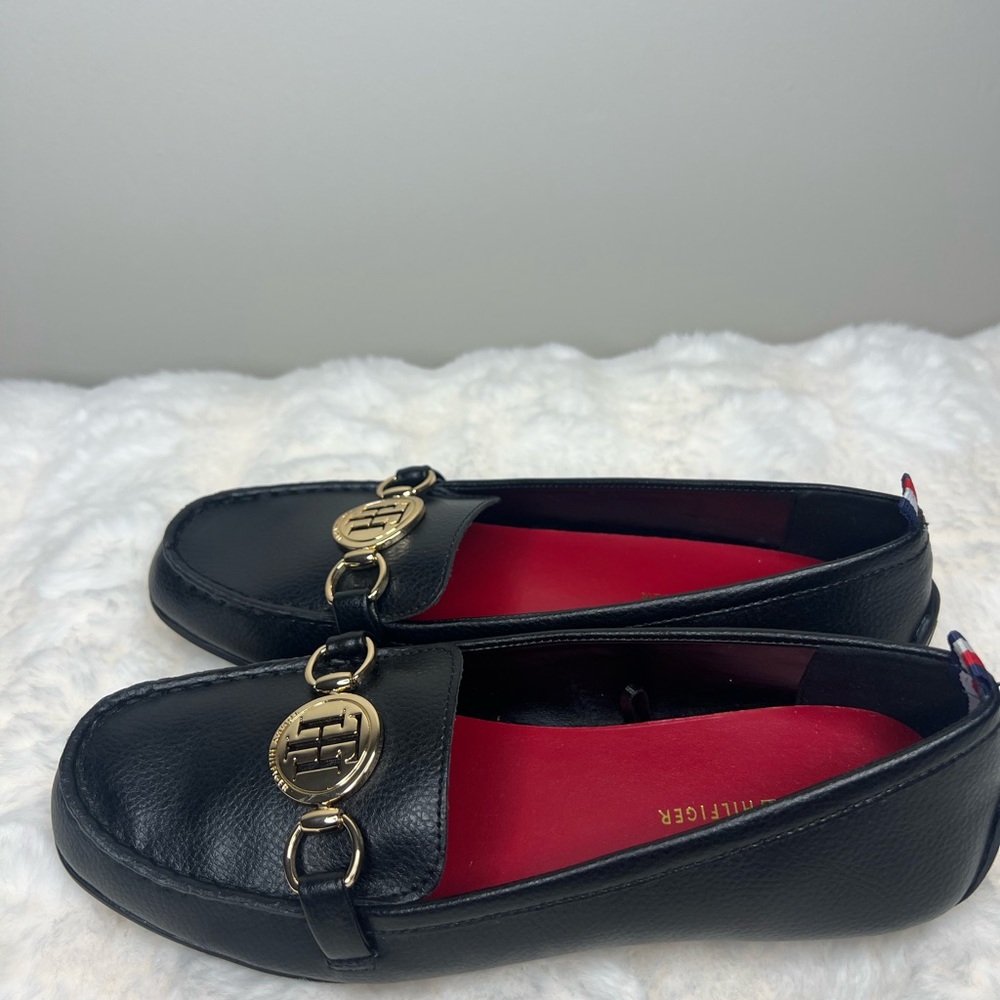 Tommy Hilfiger beautiful black moccasins for women.